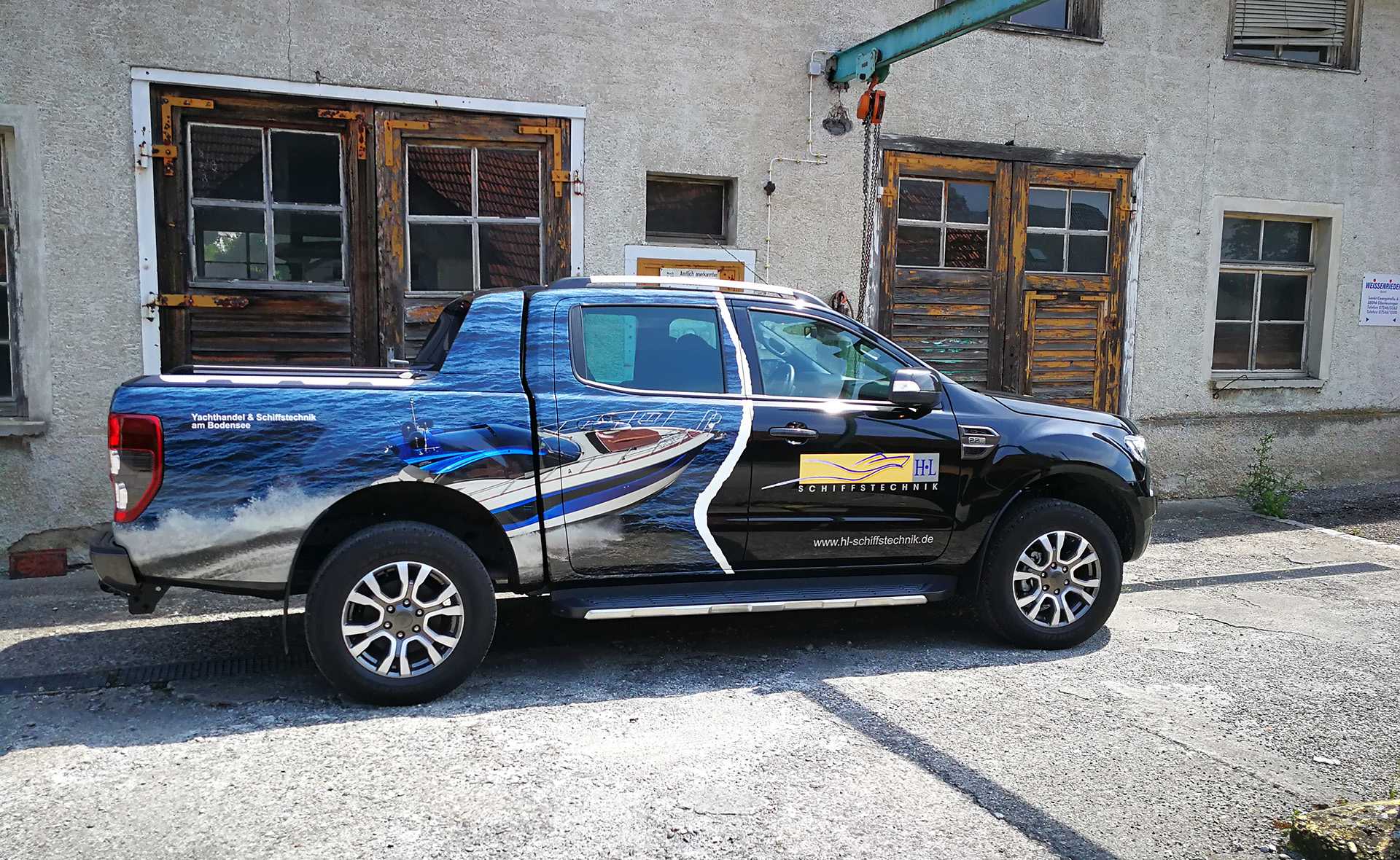 Knirsch_Referenz_Fahrzeugbeklebeung_3